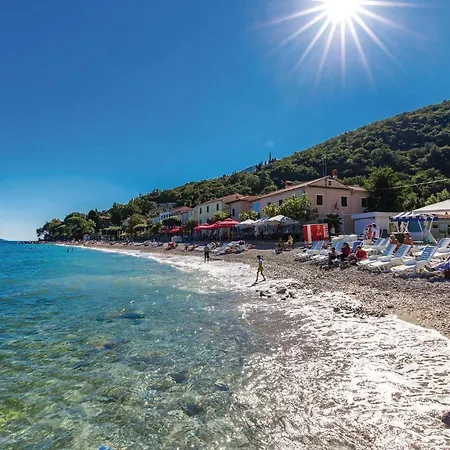 Holiday home Pet Friendly Home In Moscenicka Draga With Wifi *